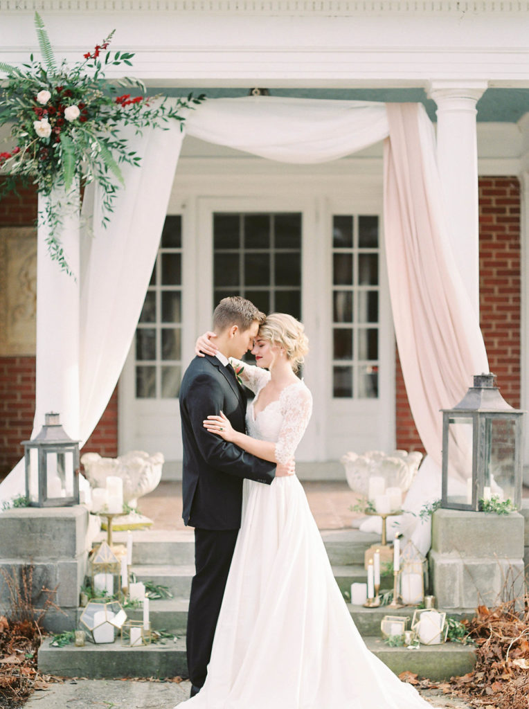 Winter wedding inspo at Clonmel Castle - Lea-Ann Belter Bridal / Astrid ...