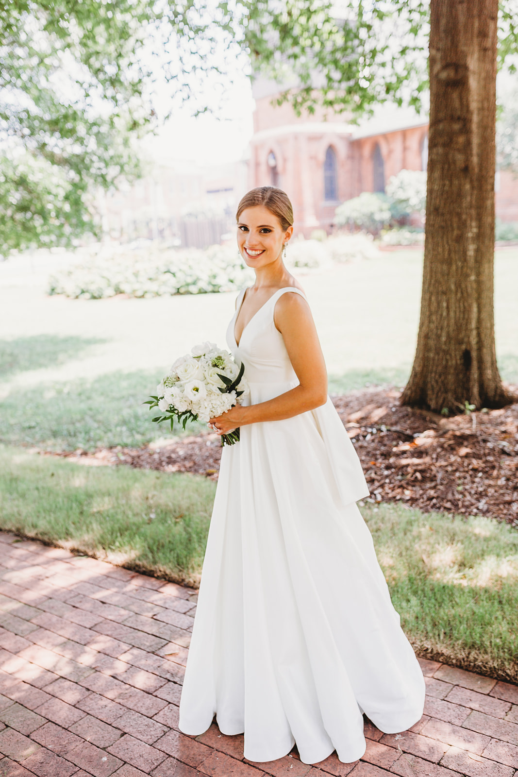 Classic Alabama wedding - custom Lea-Ann Belter gown
