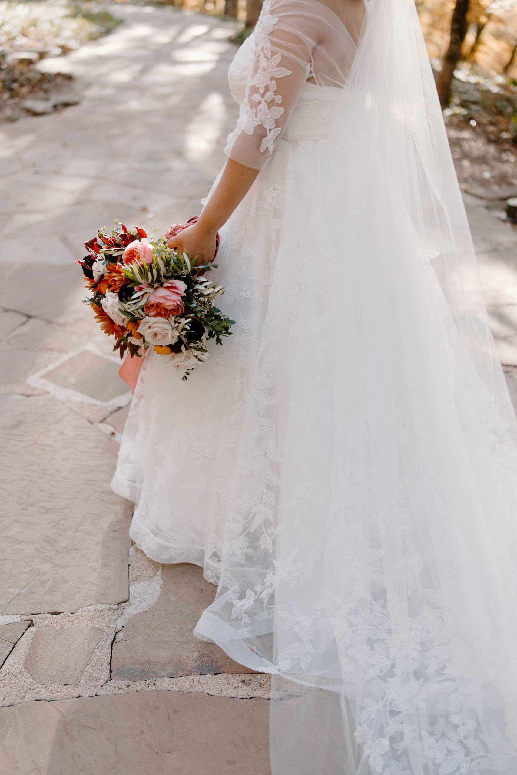 Arkansas wedding at Anthony Chapel - Lea-Ann Belter Lourdes gown
