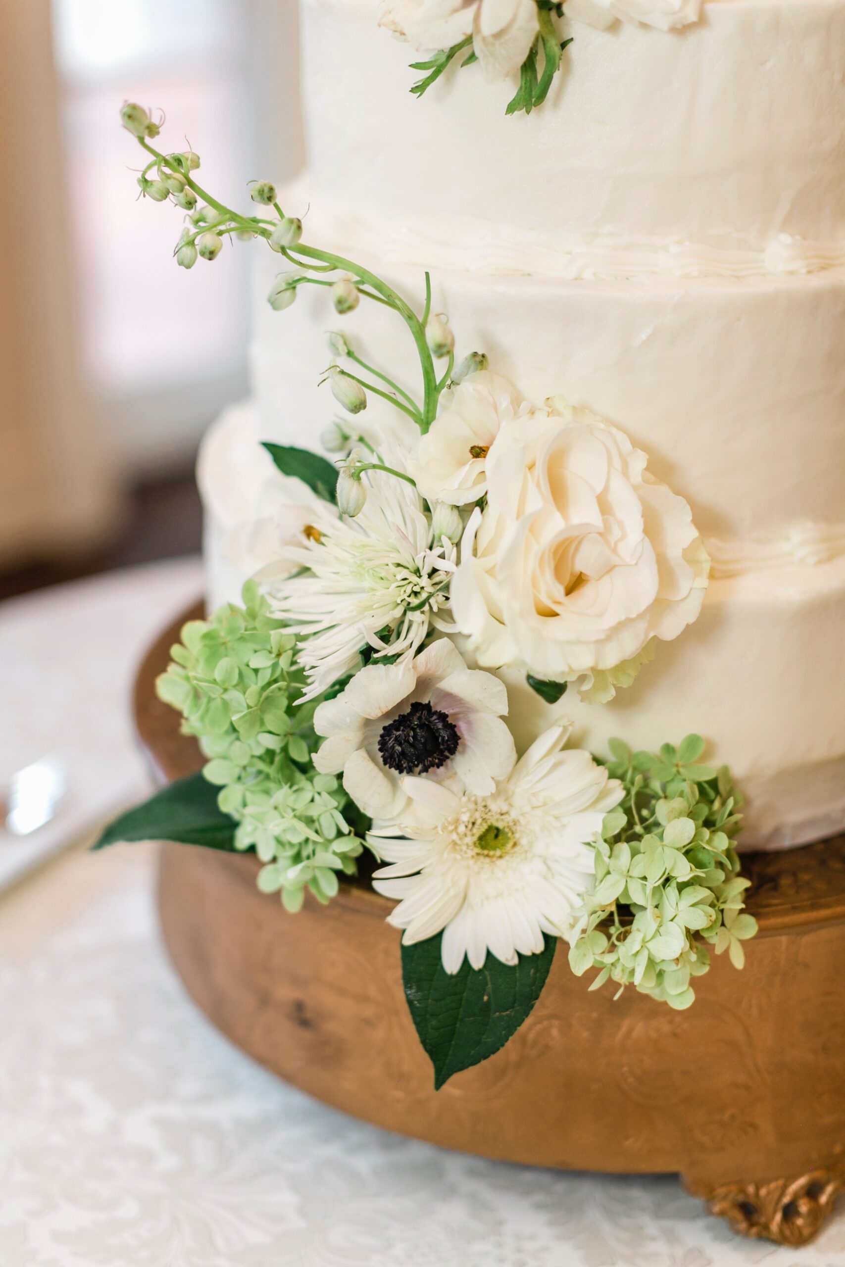 Birmingham Wedding - Lace bridal gown by Lea-Ann Belter _0825
