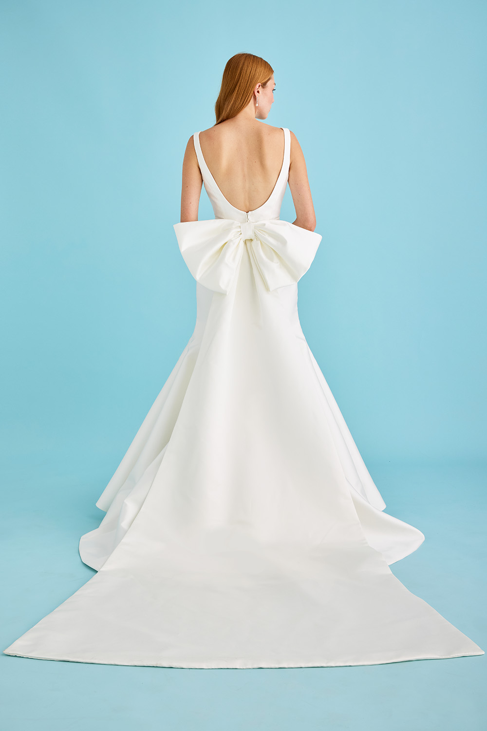 Lea-Ann_Belter_Wedding_Dress_Margot_bk_bow